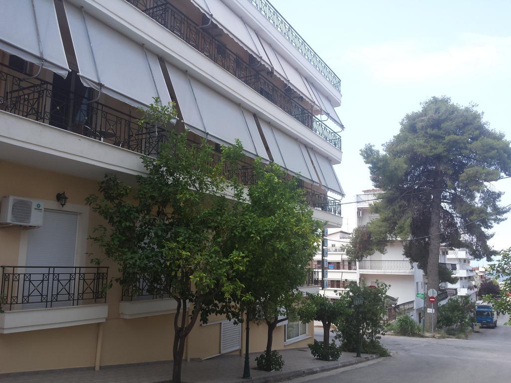 Dimitra Hotel Лутра Едипсу Екстериор снимка